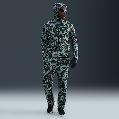 Nike Tech Men's Open-Hem Fleece Camo Pants. Nike.com